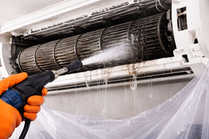 冷氣清洗該不該拆風鼓輪？冷氣清潔效果與差異全解析